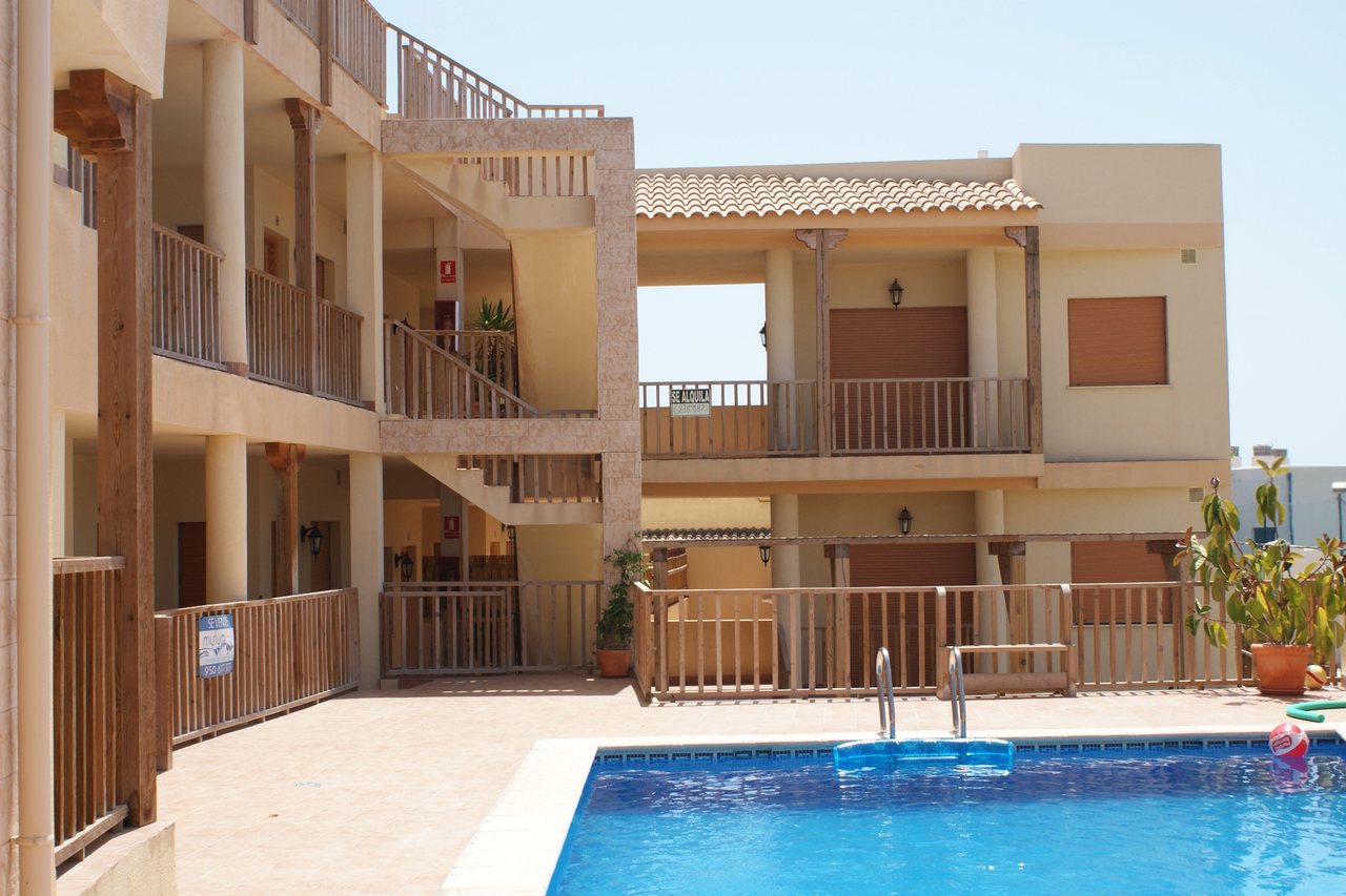 4 VIVIENDAS GARAJE PISCINA COMUNITARIA - CotogardenCotogarden